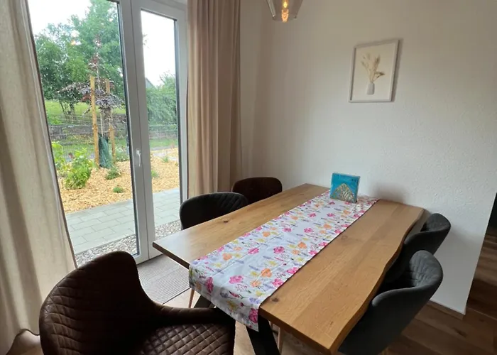 Mit Alpaka Blick باد غاندرسهايم